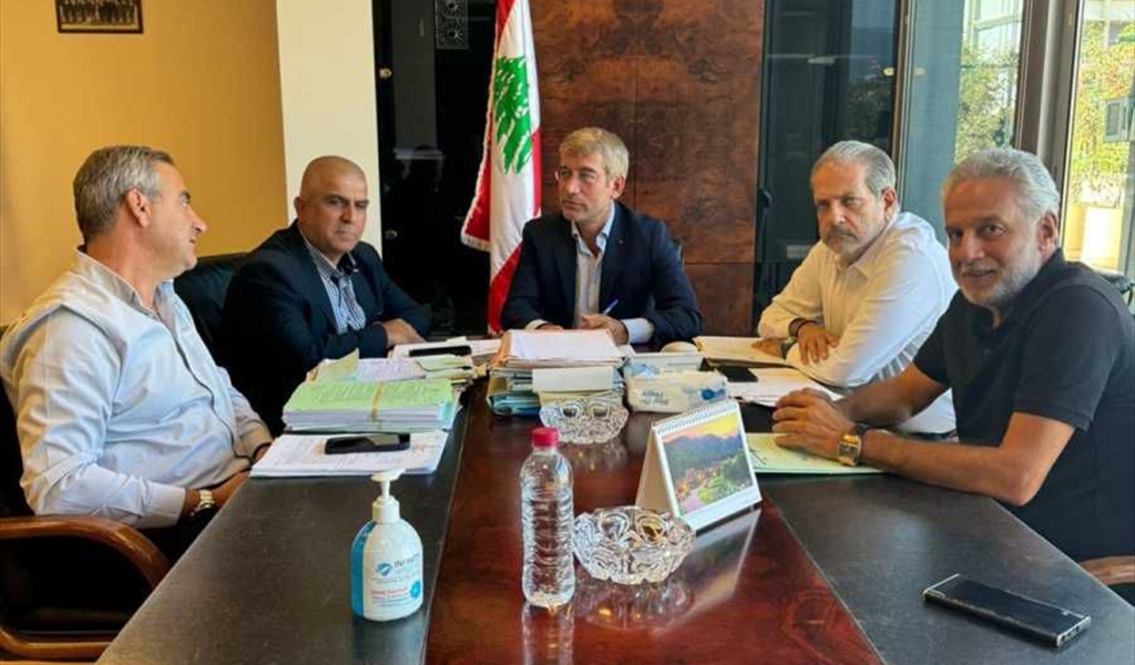 الوزير فيّاض خلال الاجتماع