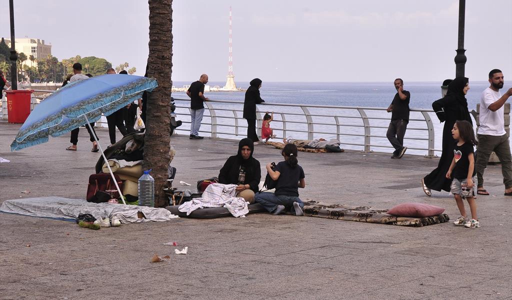 شتاء صعب ينتظر النازحين.. أزمة التدفئة تلوح في الأفق في أكثر من 1000 مركز إيواء!