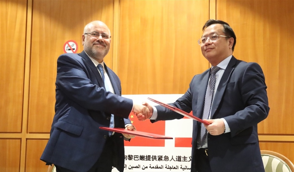 الوزير الأبيض يتسلم الشحنة