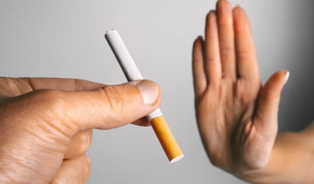 السيجارة الواحدة تقصِّر عمر الرجل 17 دقيقة والمرأة 22 دقيقة
