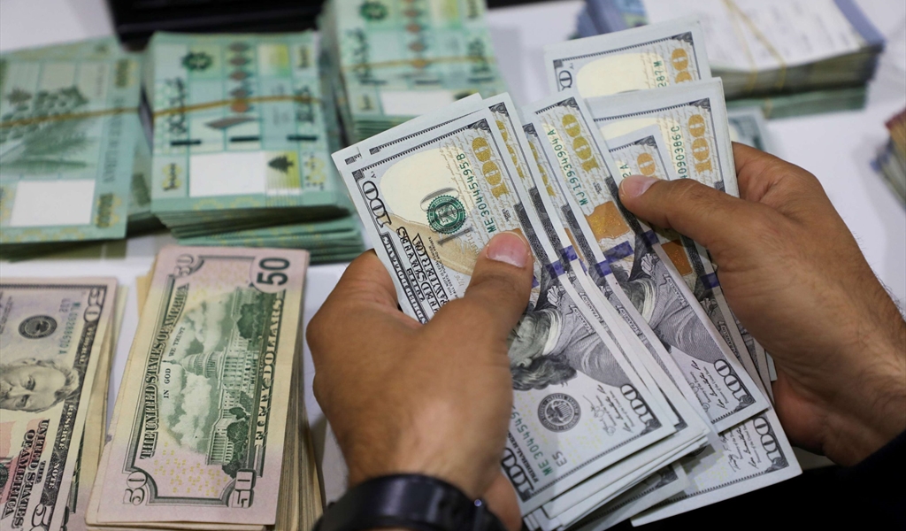 ما هي التحديات التي ستواجه سعر الصرف في العام 2025؟