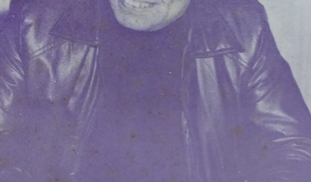 عوض شعبان الأستاذ والمدرسة