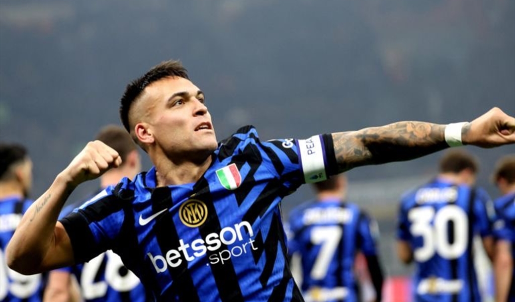 مارتينيز يعادل ايكاردي بقيادته انتر لتشديد الحصار على نابولي