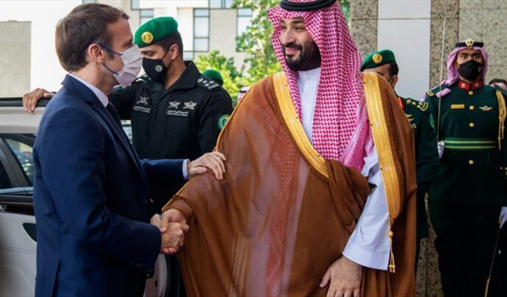 ولي العهد السعودي و ماكرون يؤكدان على دعمهم الكامل لتشكيل "حكومة قوية " في لبنان