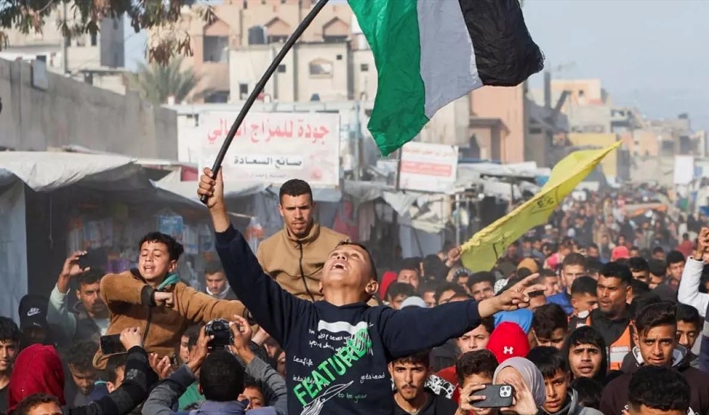 من إعلام العدو: الفلسطينيون أفضل شعوب الأرض في الدفاع عن وطنهم