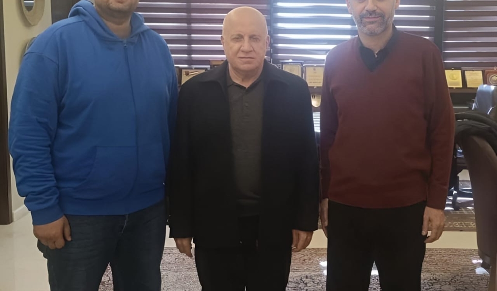 المهندس حيدر متوسطاً حمود وعمر