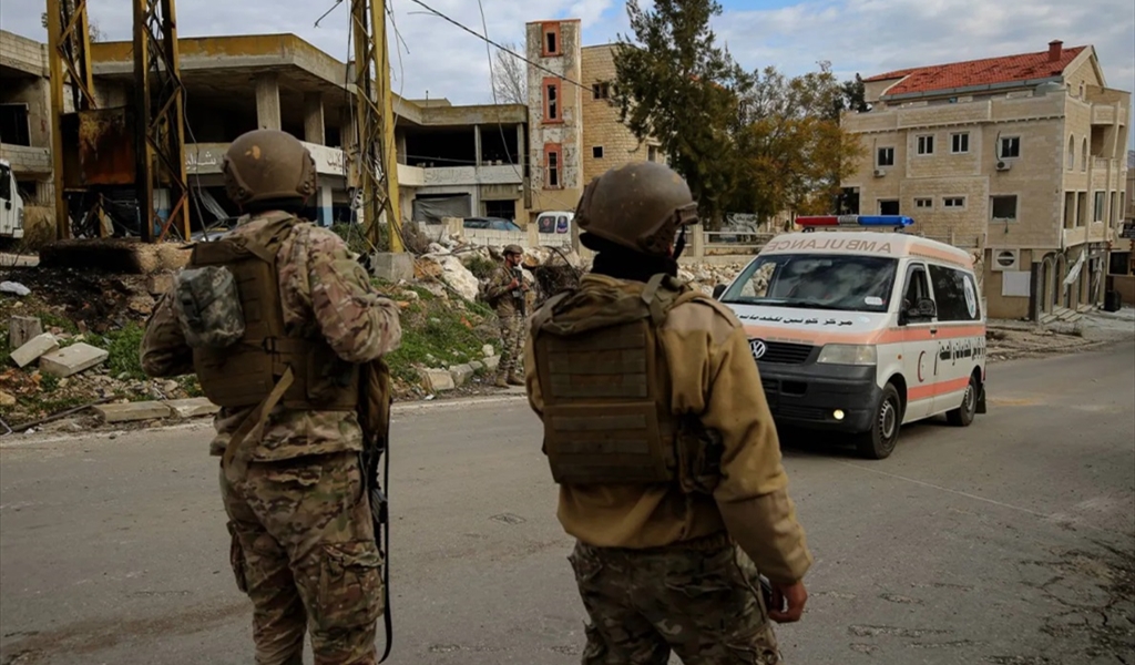 العينُ على المُعتقلين والمفقودين... وبرّي والعلم اللبناني فقط