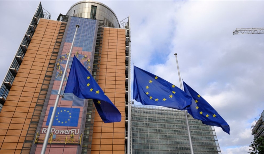 رفع أوروبي تدريجي للعقوبات عن سوريا