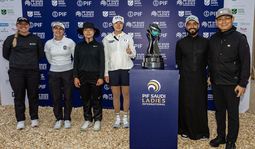 سومي لي يتوج ببطولة الجولف للسيدات في السعودية وجينوثيتيكول تتصدر الفردي