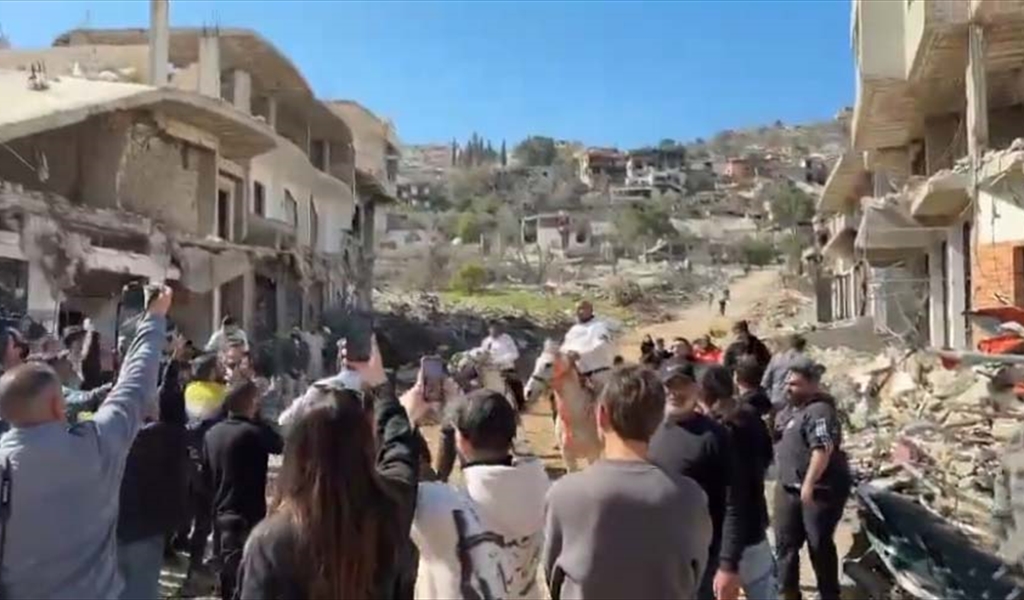 الأهالي وسط بلدة كفركلا