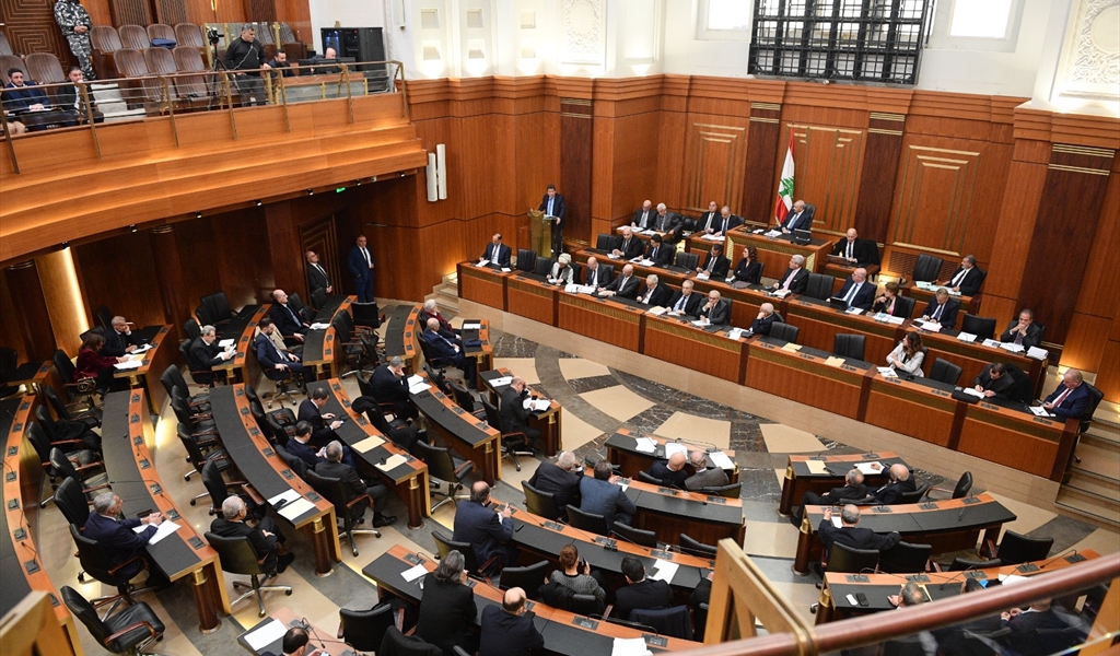 مشهد جامع للنواب والحكومة تحت قبة البرلمان (محمود يوسف..طلال سلمان)