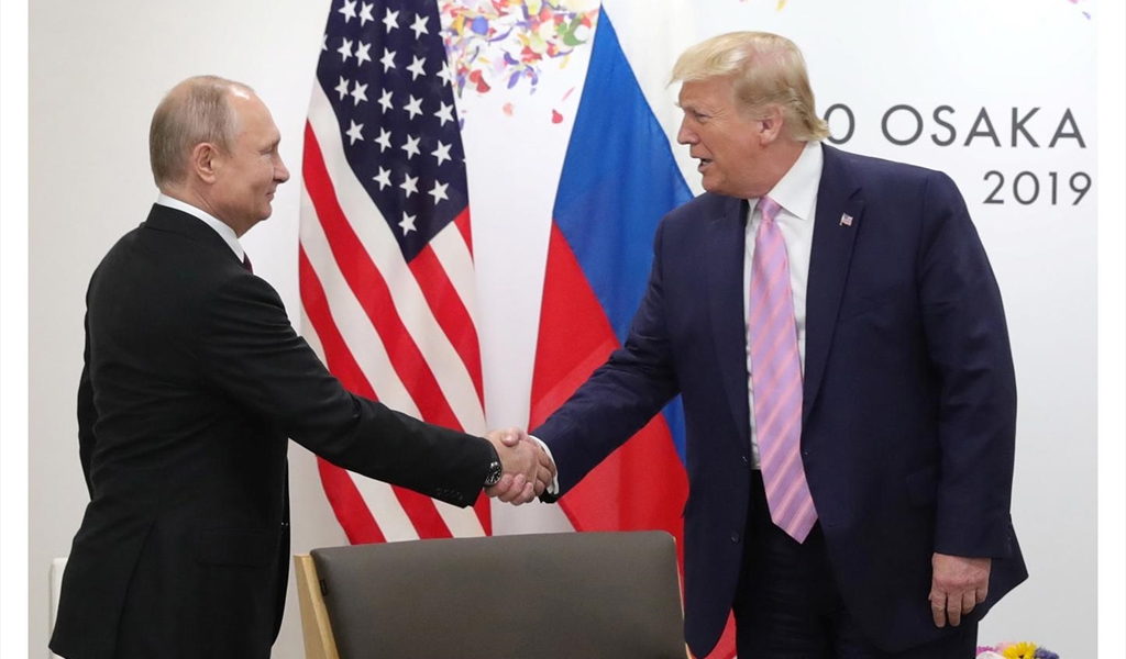 مصدران روسيان: ترامب قد يلتقي بوتين في السعودية أو الإمارات