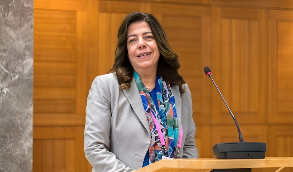 نورا بيرقداريان الوزيرة العاشرة للشباب والرياضة..