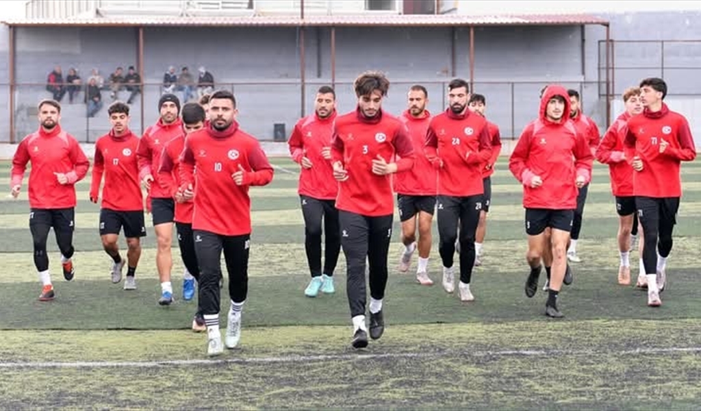 لاعبو النجمة يتحضرون لمواجهة الصفاء بالدوري الكروي