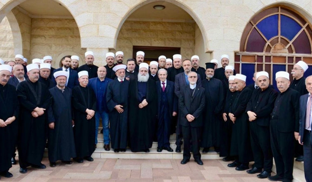 الشيخ ابي المنى مع الوزيرالسابق انور الخليل والمشايخ