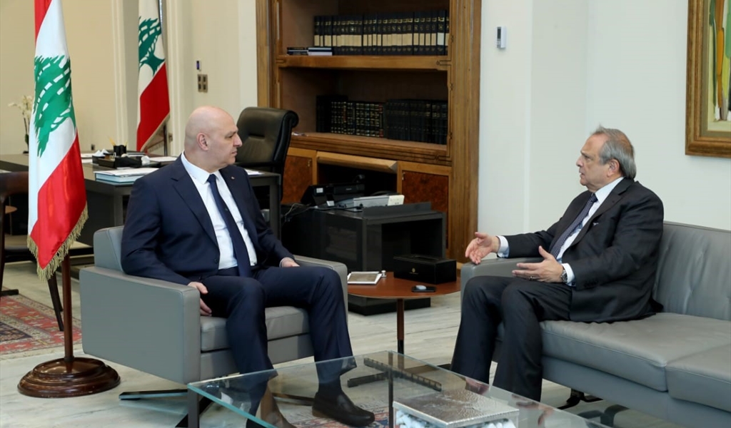 رئيس الجمهورية مستقبلاً حبيب