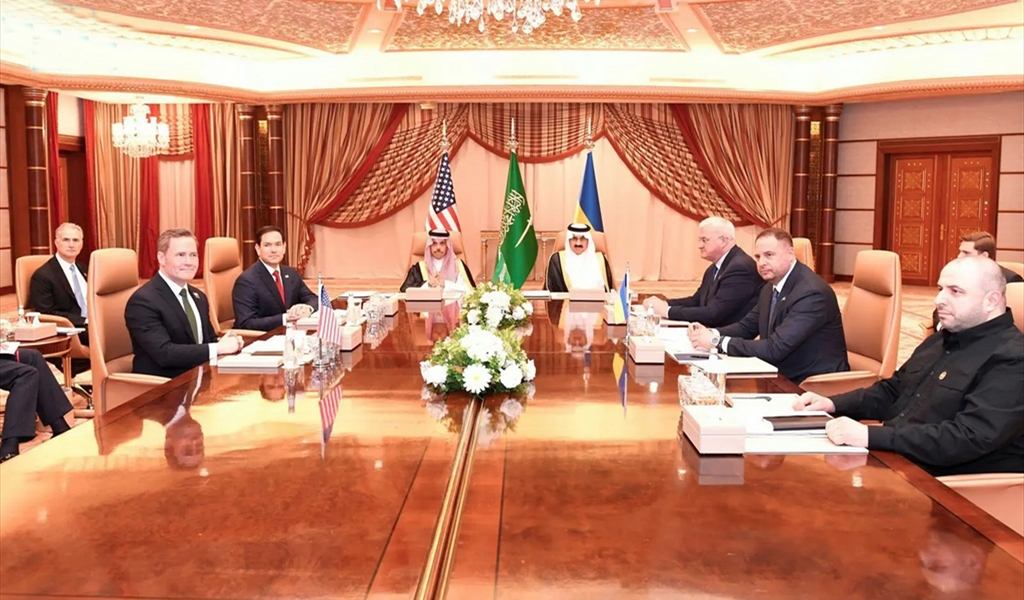 جانب من المحادثات الأميركية - الأوكرانية في جدة