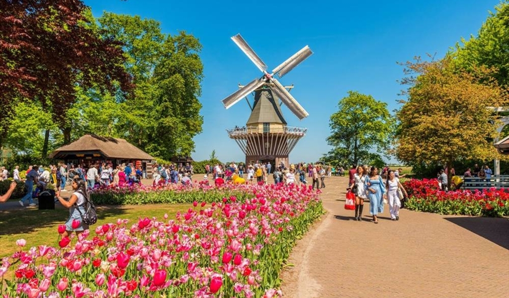 قائمة «أسعد» و«أتعس» دول العالم 2025