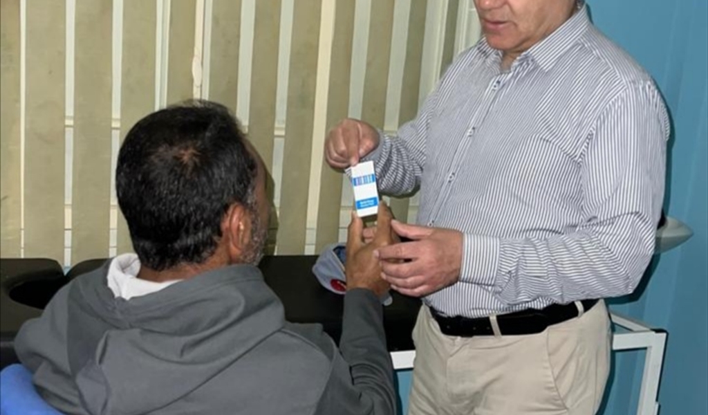 الحسن قدم فحوصات وتحاليل مخبرية لمعالجة آفة المخدرات