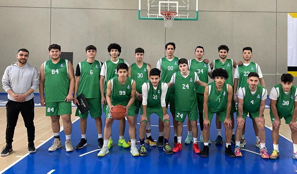 مار الياس لراهبات العائلة المقدسة المارونيات بطلة البقاع بالسلة المدرسية