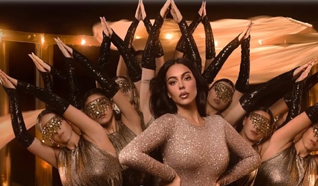 حقيقة ظهور جورجينا مع رونالدو بالحجاب وفي مكة.. وما علاقتها بفرقة مياس اللبنانية؟..