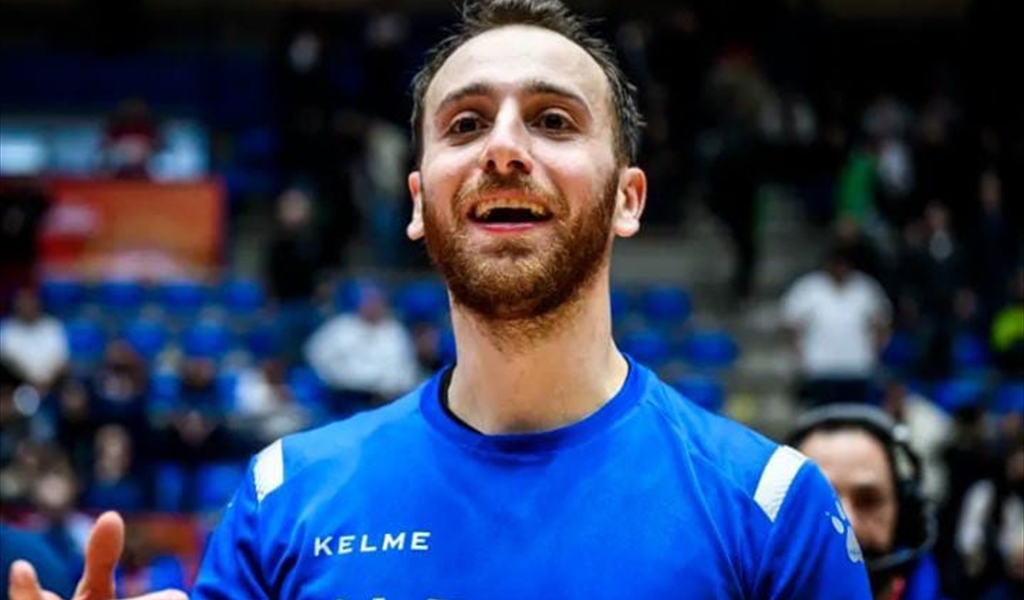 الرياضي يضم الحكمة والدفاع لضحاياه