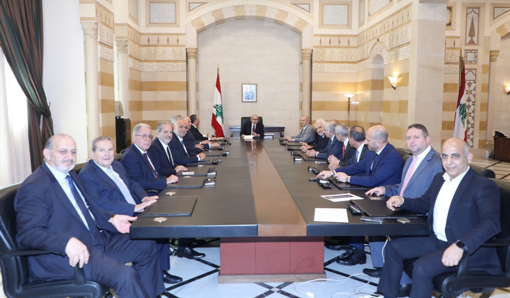 الرئيس سلام مجتمعاً مع وفد الهيئات الاقتصادية