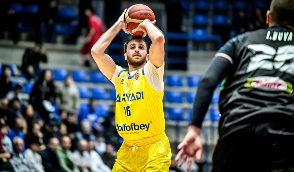 كيف استعد فريقا النادي الرياضي والحكمة لديربي وصل؟