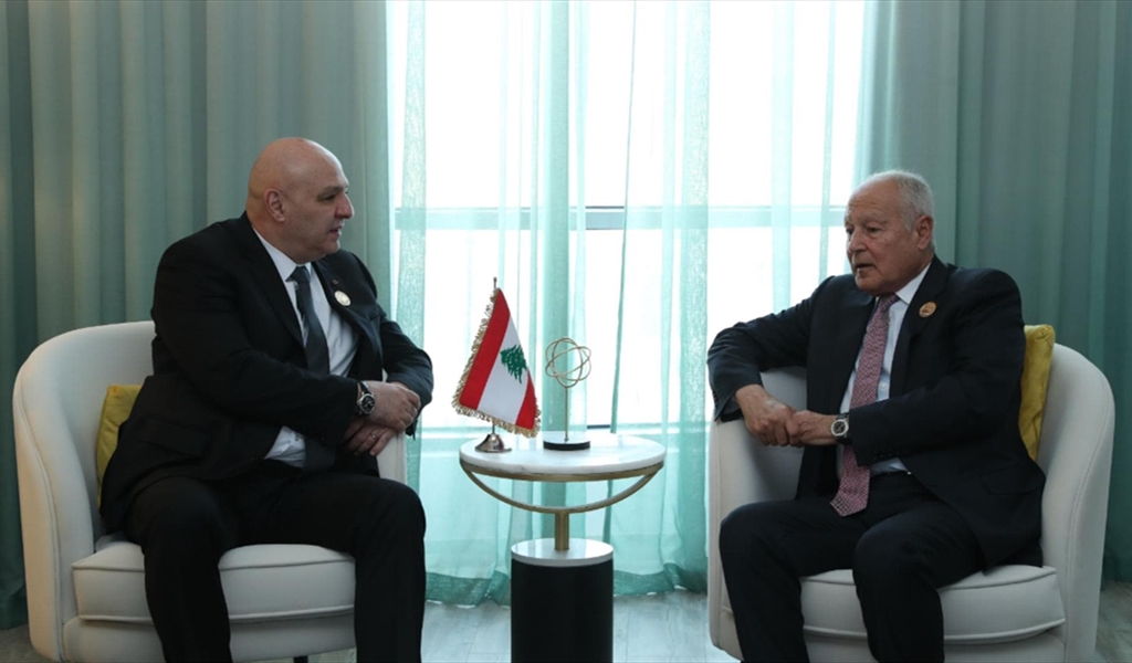 أبو الغيط رحّب بالرئيس عون في أول قمّة يحضرها