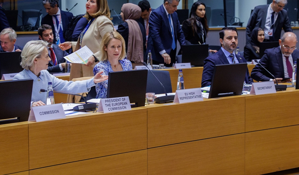 كالاس والشيباني خلال مؤتمر بروكسل بشأن سوريا