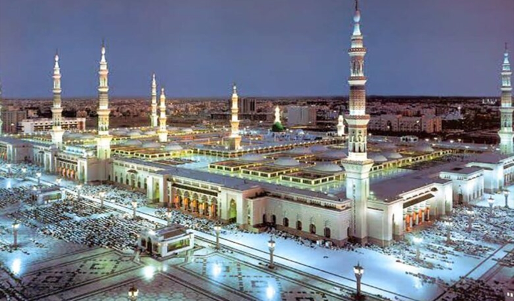 فضل زيارة المسجد النبوي وما يستحب للزائرين فعله