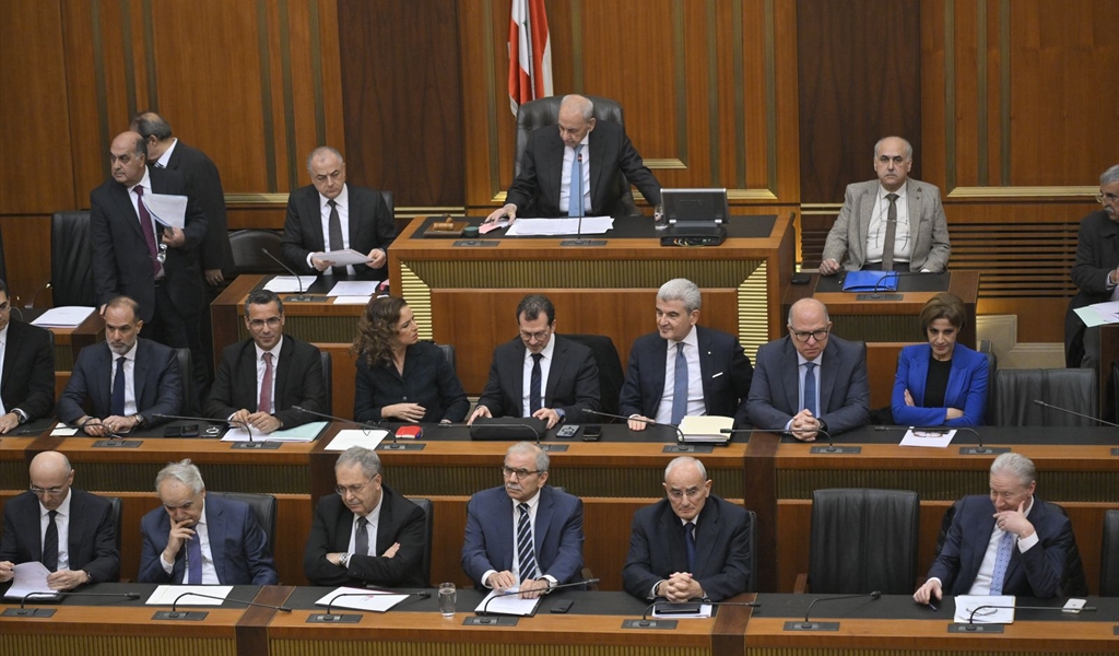 معالجة الأعباء تتطلّب رؤية حكومية موحّدة وتعاون مجلس النواب