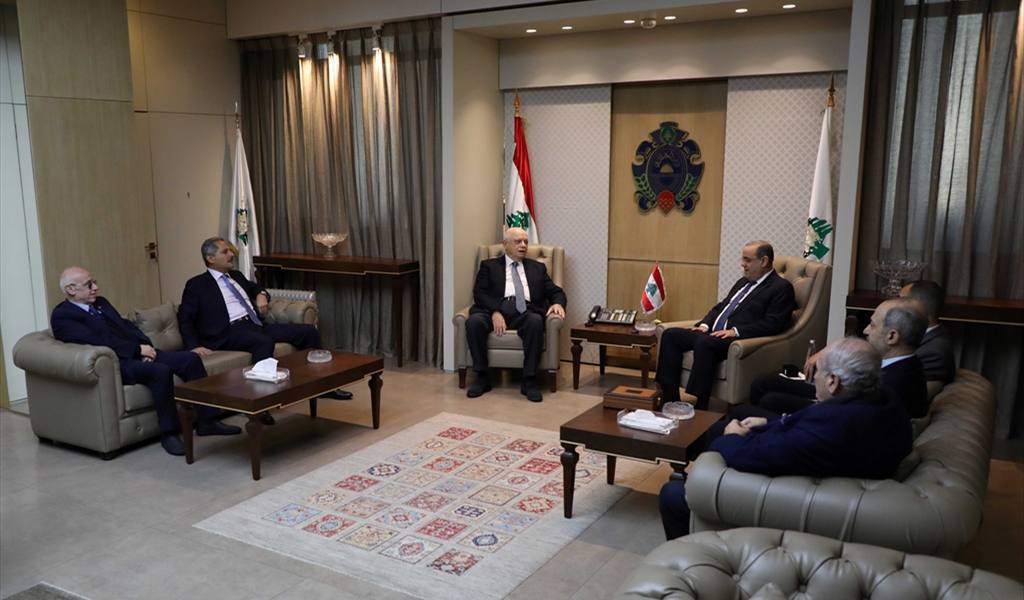 اللواء البيسري مستقبلاً سلام والأعضاء