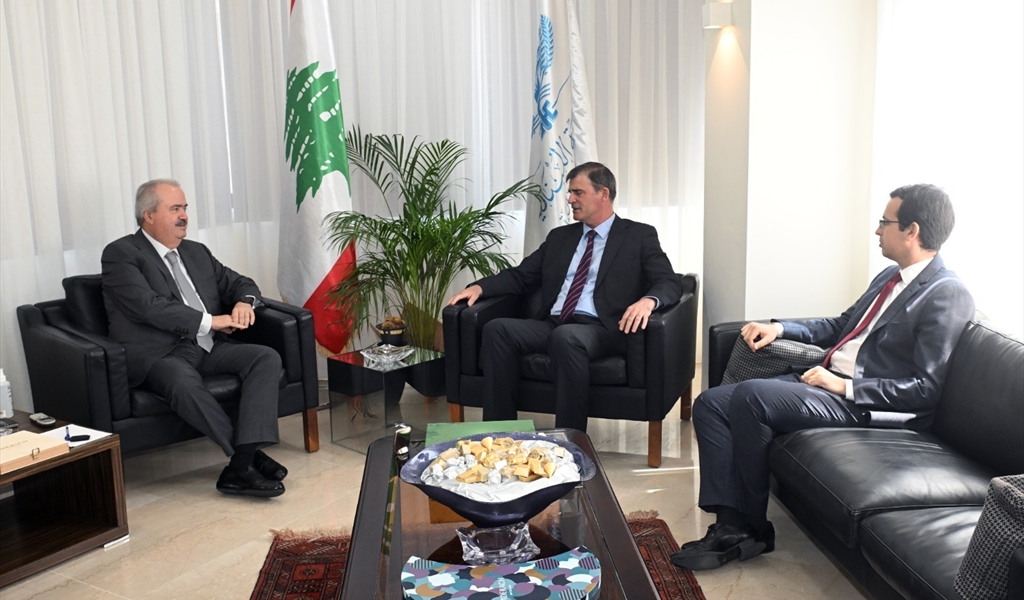 الوزير جابر خلال اللقاء التمهيدي مع رئيس بعثة الصندوق أرنستو ريغو