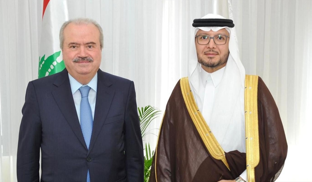 بخاري زار وزير المال... وهذا ما بُحث