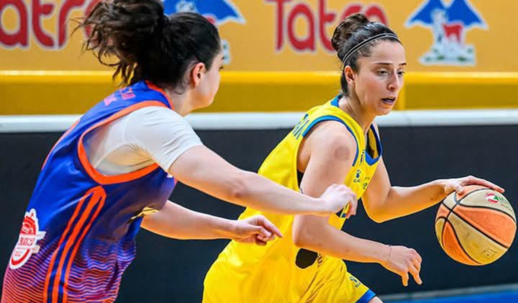 سيدات "الرياضي" على مشارف التتويج عقب سحقهن هومنتمن..