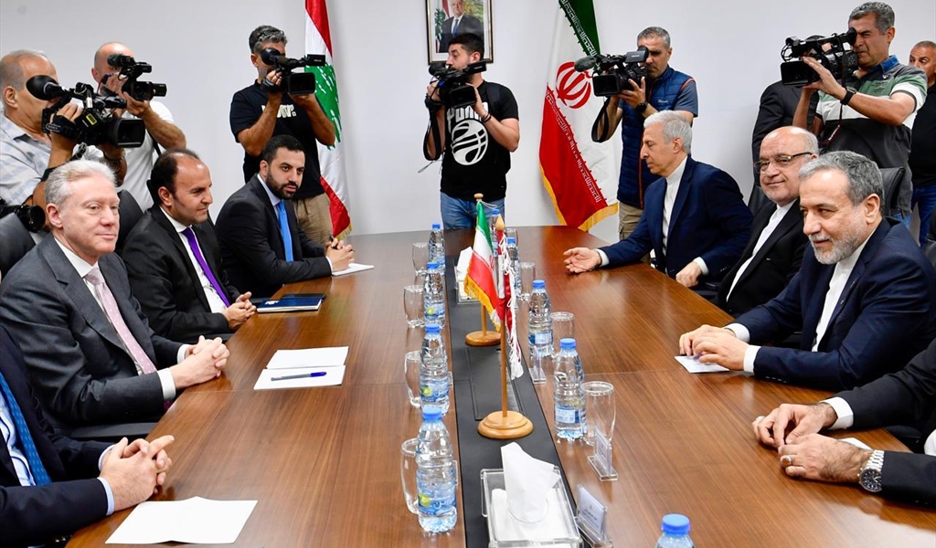 نقاش صريح ومباشر بين رجّي وعراقجي