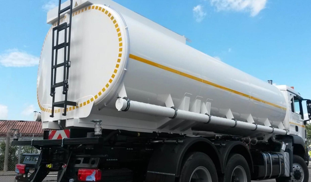 إشكال وطعن بالسكاكين والسّبب... صهاريج المياه!