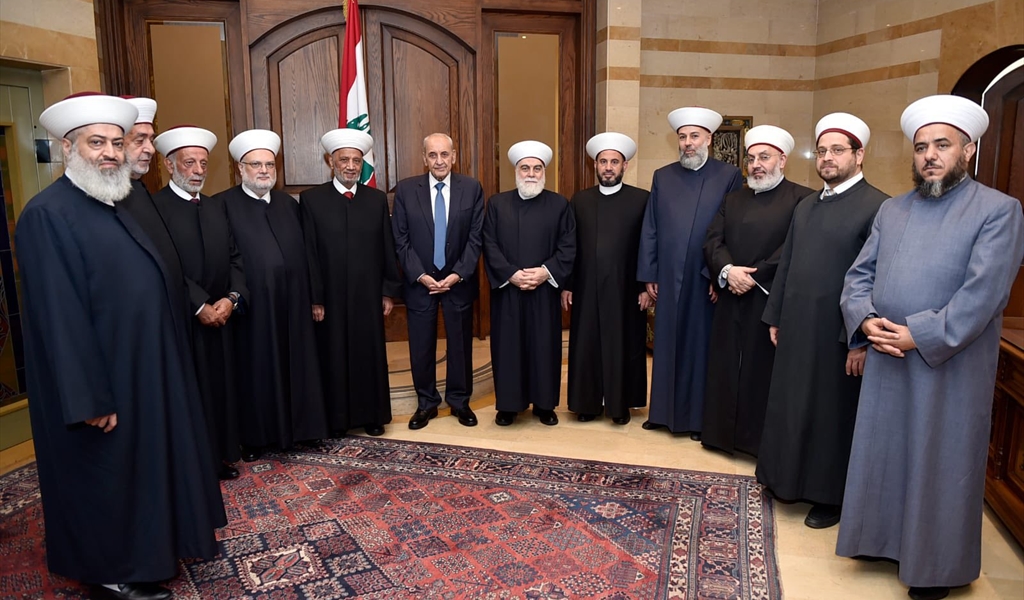 المفتي دريان لدى زيارته الرئيس بري على رأس وفد من المفتين