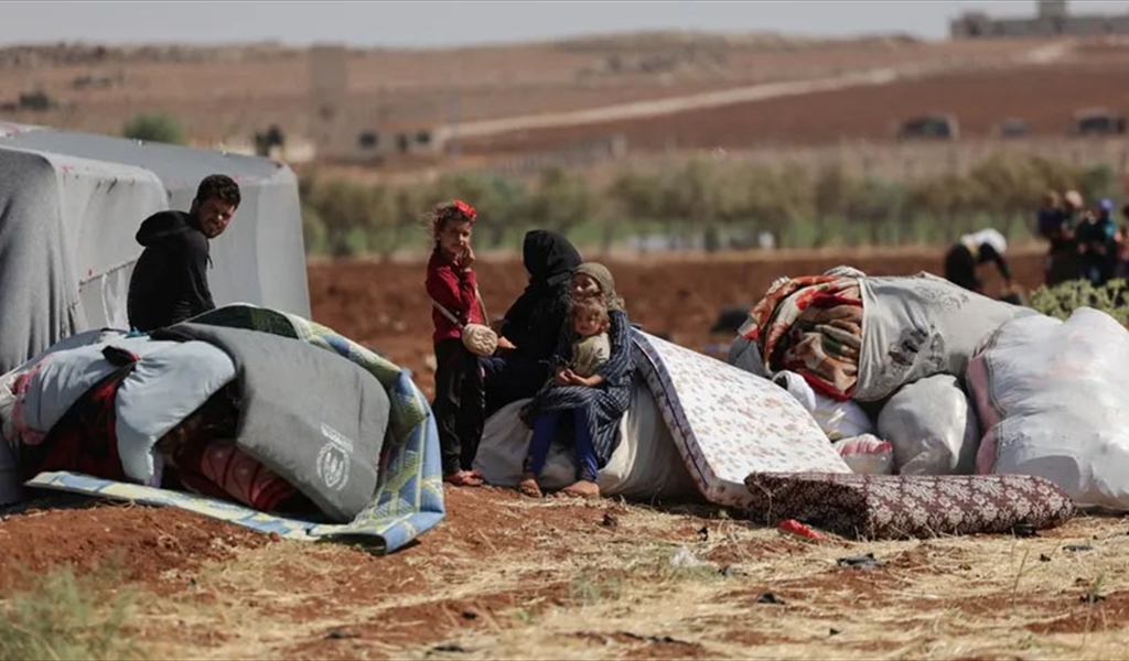 سوريون من البدو يتجمعون في منطقة خيام بين درعا والسويداء هرباً من أعمال العنف