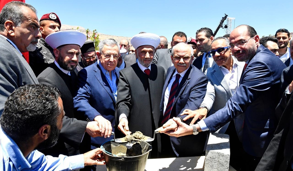 الرئيسان سلام والسنيورة والمفتي دريان والنائب مراد يضعون حجر الأساس لمجمّع البقاع الإسلامي