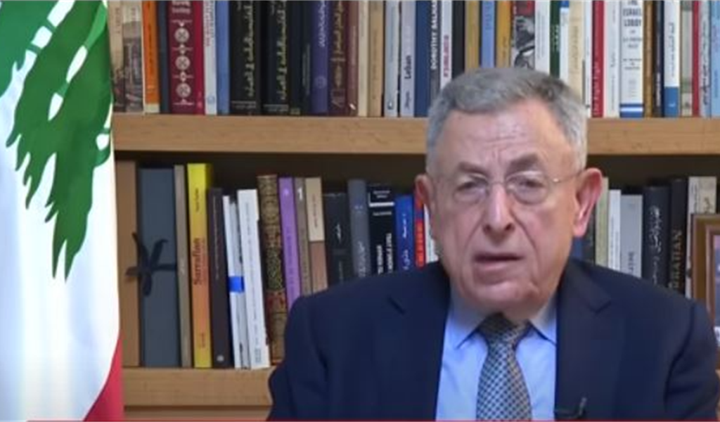 السنيورة يقدّم مقترحًا بشأن تسليم سلاح حزب الله وانسحاب اسرائيل من لبنان