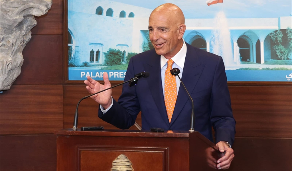 يد من حديد وقفَّاز من حرير!