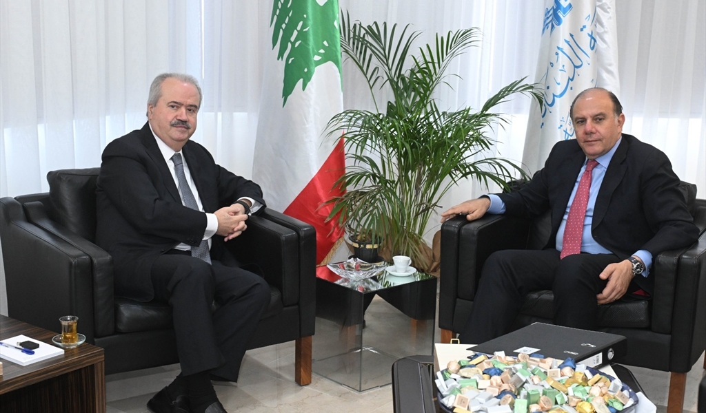 الوزير جابر مستقبلاً حاكم مصرف لبنان