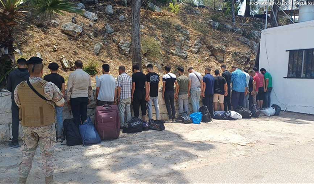 أوقفتهم عناصر من الجيش لدخولهم خلسة