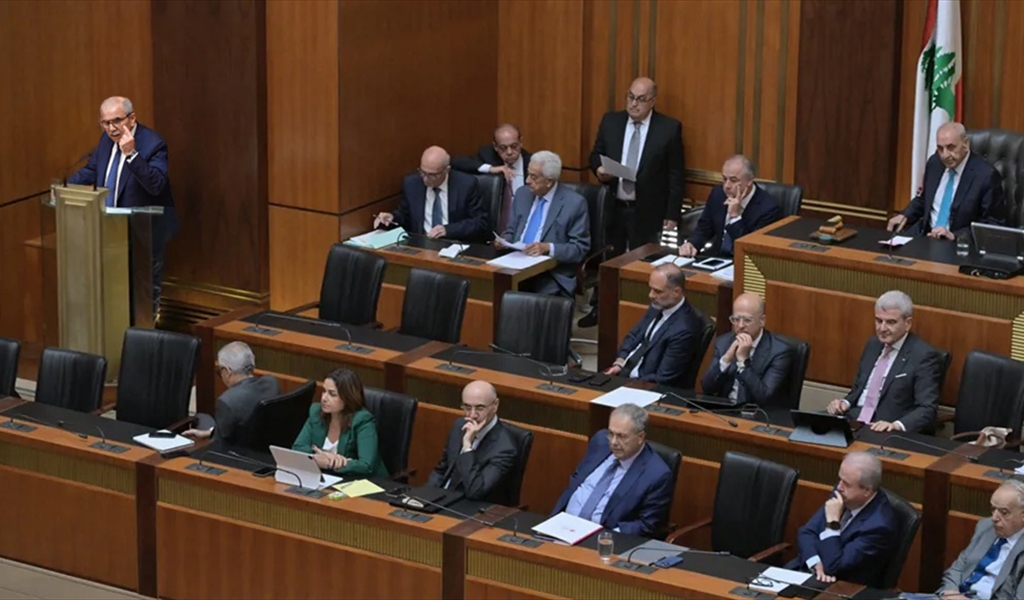 الرئيس سلام يردّ على مداخلات النواب وبدا الرئيس برّي والوزراء