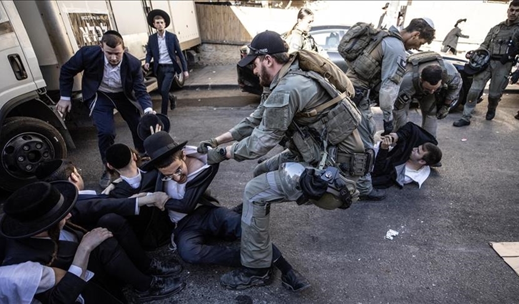 من إعلام العدو: وقاحة الحكومة: إضفاء الطابع المؤسَّساتي على التهرُّب من الخدمة العسكرية