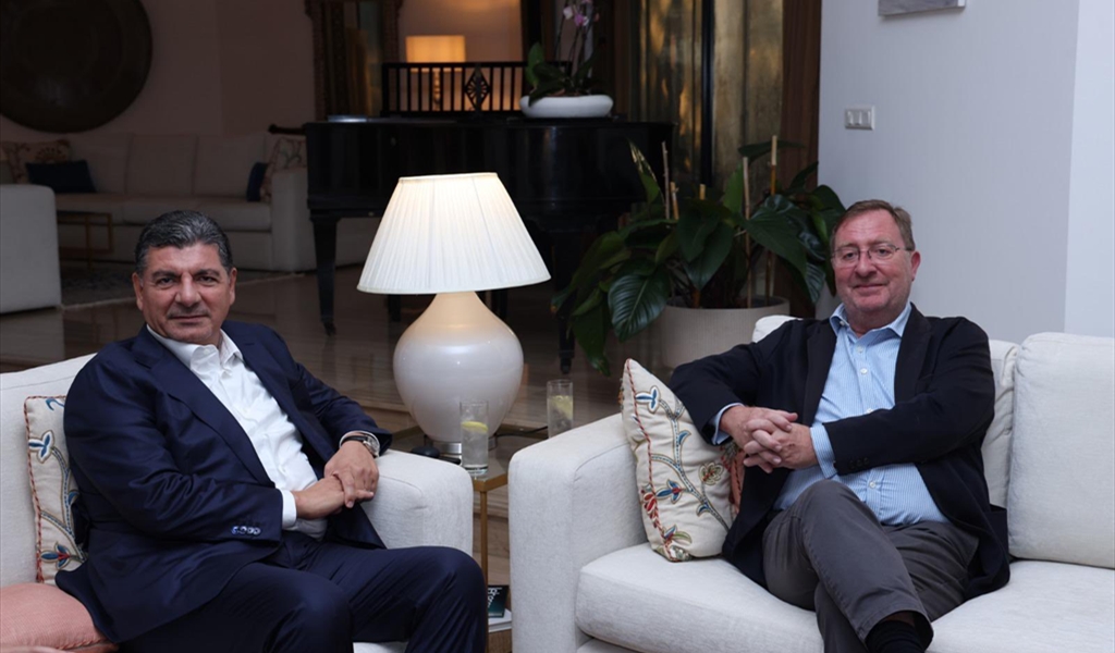 بهاء الحريري يبحث مع السفير البريطاني دعم استقرار وازدهار لبنان