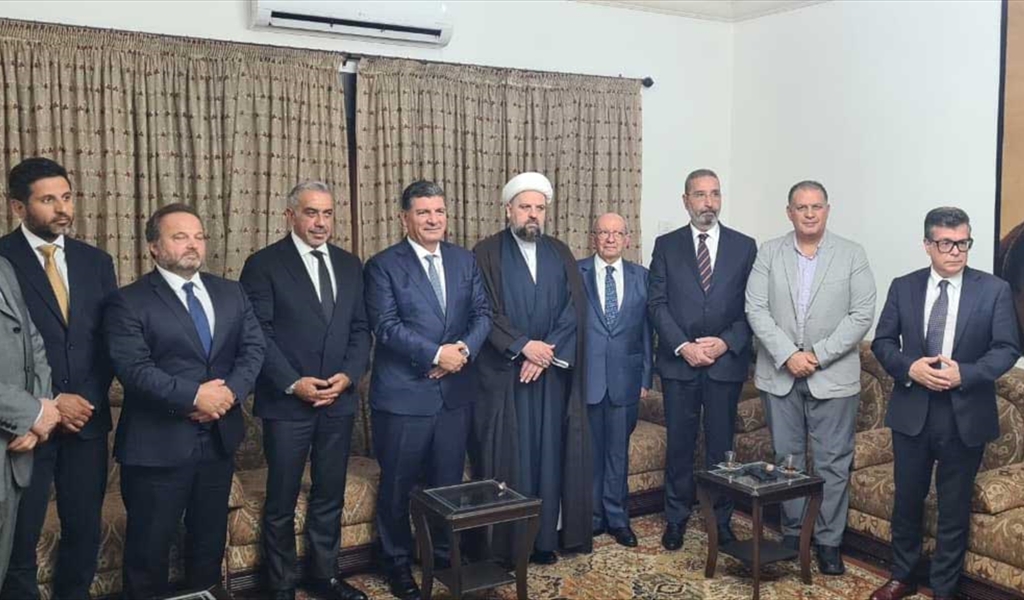 المفتي قبلان مستقبلاً الحريري والوفد المرافق