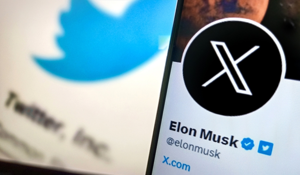 نائب يغرّد بـ3 رموز...!